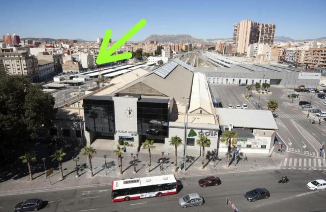 Super Estudio 2 "A Pasos De La Estacion Renfe" Alicante Exterior photo